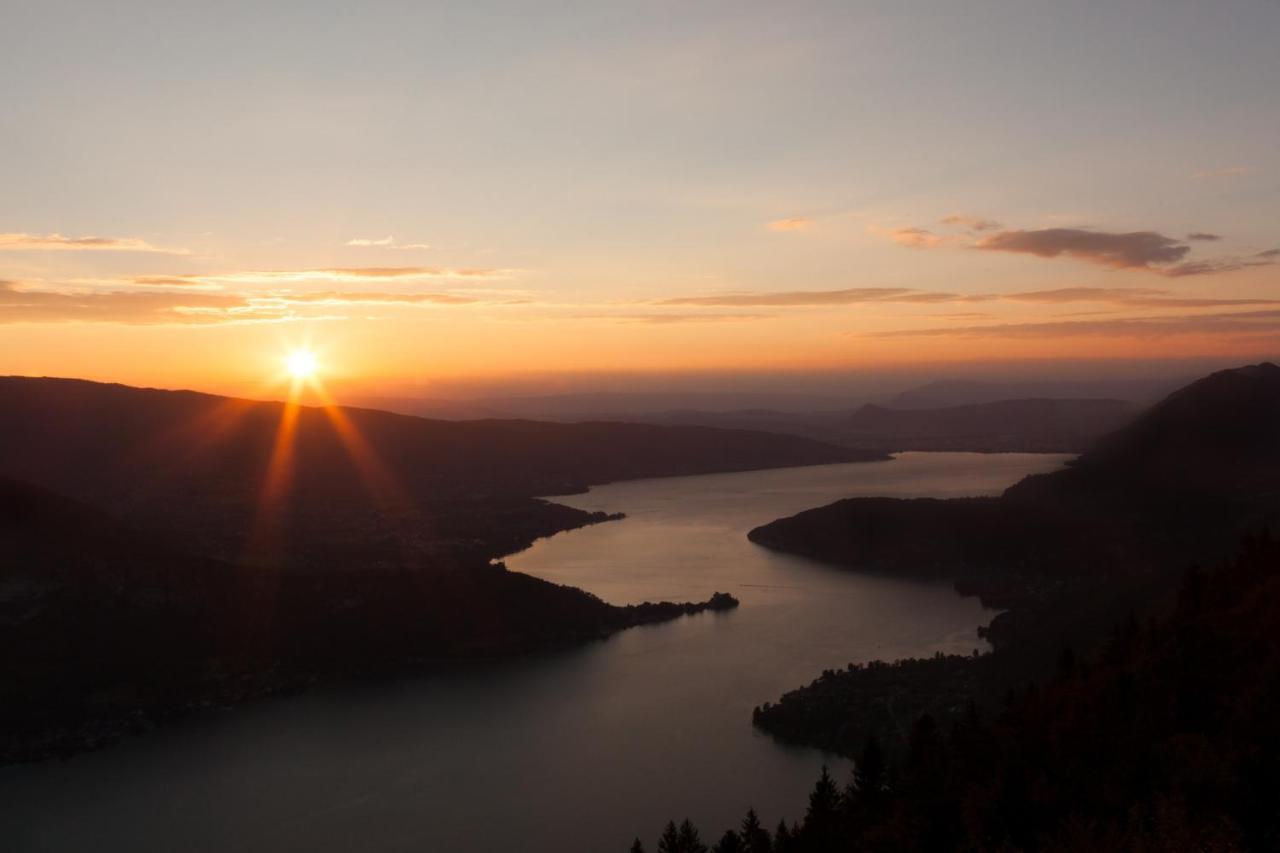 Penthouse Vue Incroyable Lac Et Montagnes อานซี ภายนอก รูปภาพ